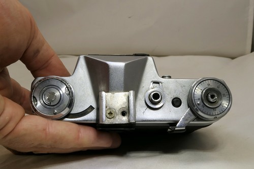 Zenit E camera body only 35mm SLR Film - PARTS AS IS - NOT WORKING - Picture 5 of 11