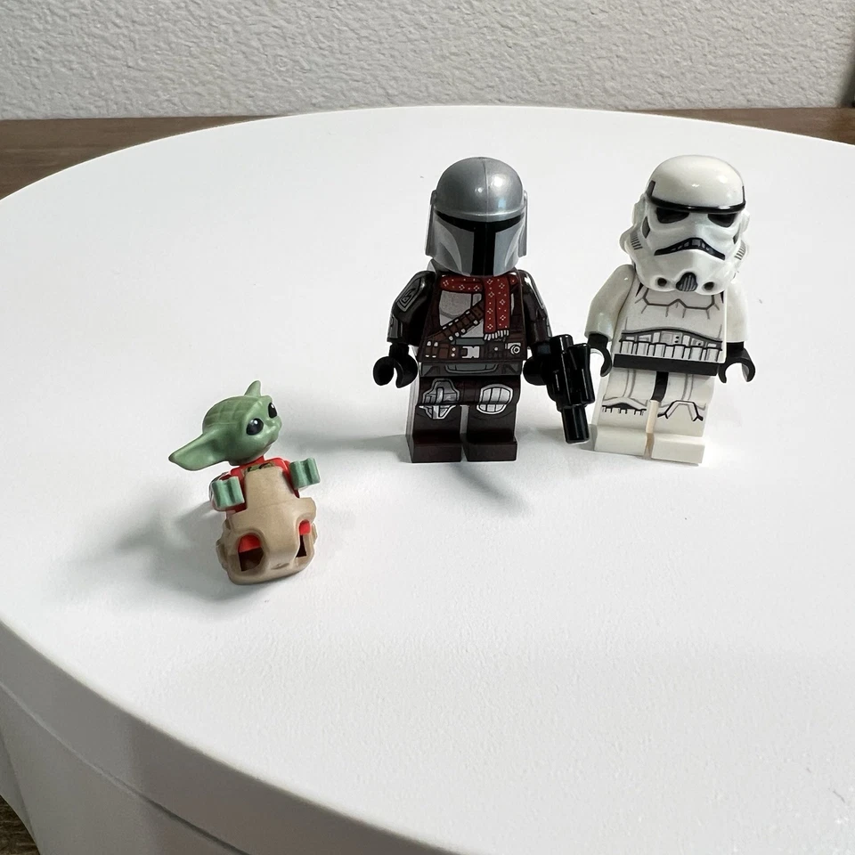 LEGO Star Wars Calendario de Adviento Mandaloriano y Grogu Minifiguras Bufanda Set Foto 3 de 4