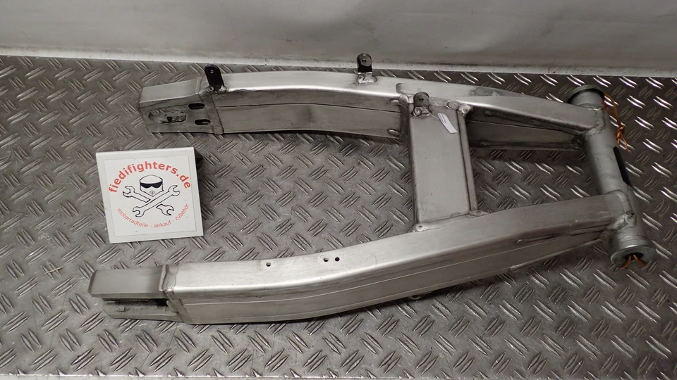 Schwinge Hinterradschwinge Swingarm Yamaha Fazer 1000 RN06 EZ.03 39525km - Bild 2 von 4