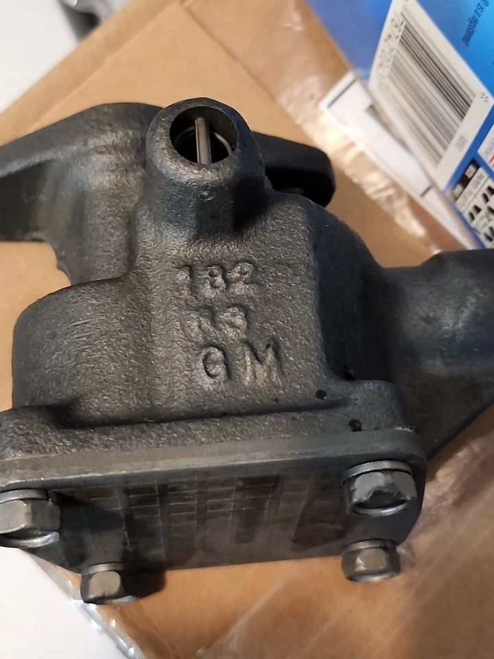 Bomba de aceite Chevy II Nova 1965-1967 6 cilindros I6 3832182 GM OEM 65 66 67 Foto 2 de 4
