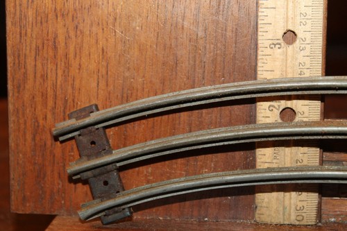 Vintage O Scale Train Track Curved 9" .027 - Picture 2 of 5