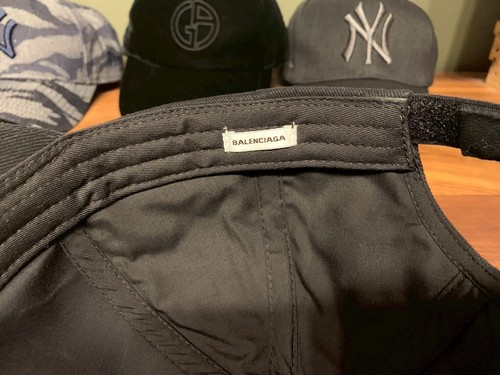 Balenciaga Embroidered Logo Cap - Black - Picture 6 of 8