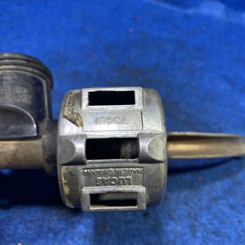 Triumph T150 T160 Front Brake Master Cylinder Lockheed Switch 169sa 3338-901-c - Picture 9 of 13