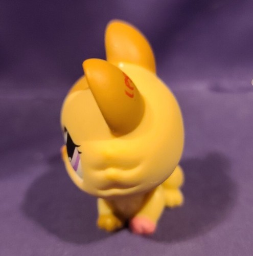 Authentic Littlest Pet Shop #1584 Cat Crouching Brown Tan Pink Purple Dot Eyes - Picture 6 of 8