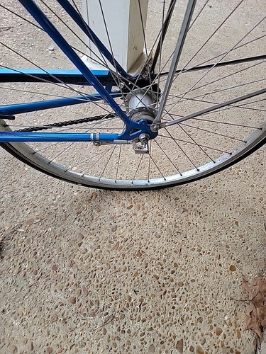 VINTAGE SCHWINN COLLEGIATE 26" BIKE 3SPD SKY BLUE - Picture 9 of 12