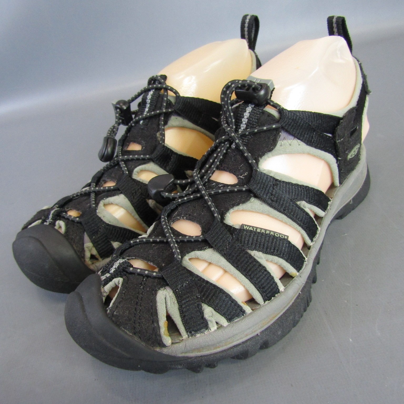 Sandalias impermeables Keen Whisper senderismo caminar zapatos cómodos para mujer talla 5