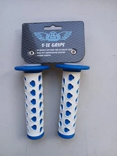 Se Bikes S-1E Grips w/ Flange Blue/White 135mm