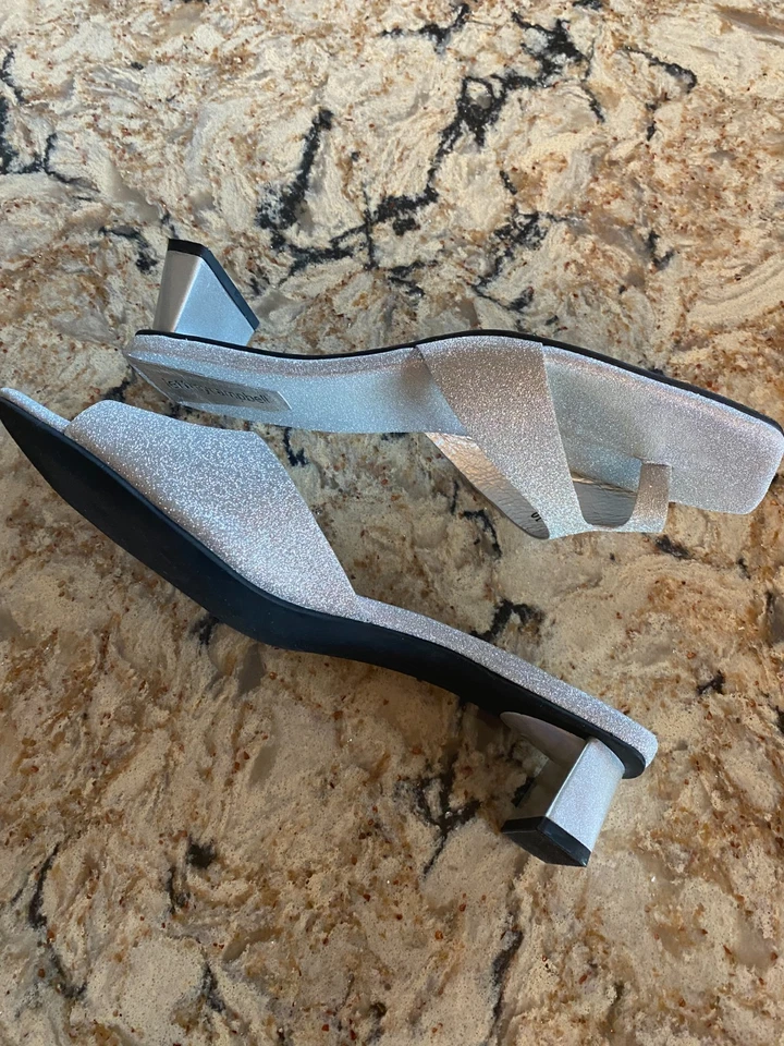 Sandalia Jeffrey Campbell Teclado-2 Plateada Brillo Puntera Cuadrada Slides Talla 10 Foto 4 de 4