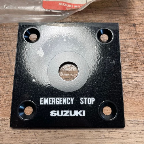 OEM Suzuki Not-Aus-Bedienfeld 37825-92E00 Notschalttafel Panel Emergency DF140 - Picture 2 of 3