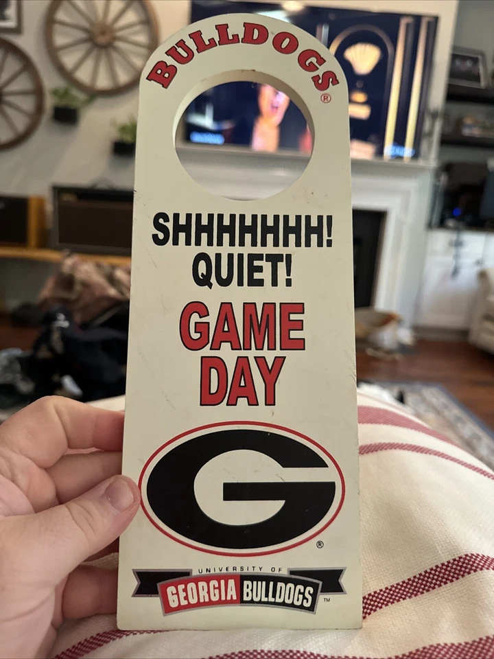 Universidad de Georgia Bulldogs Gameday perilla de puerta colgante puerta trasera UGA Dawgs 21 22 Foto 2 de 2