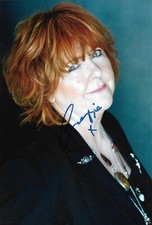 Maggie Reilly autograph signed 20x30 cm picture 