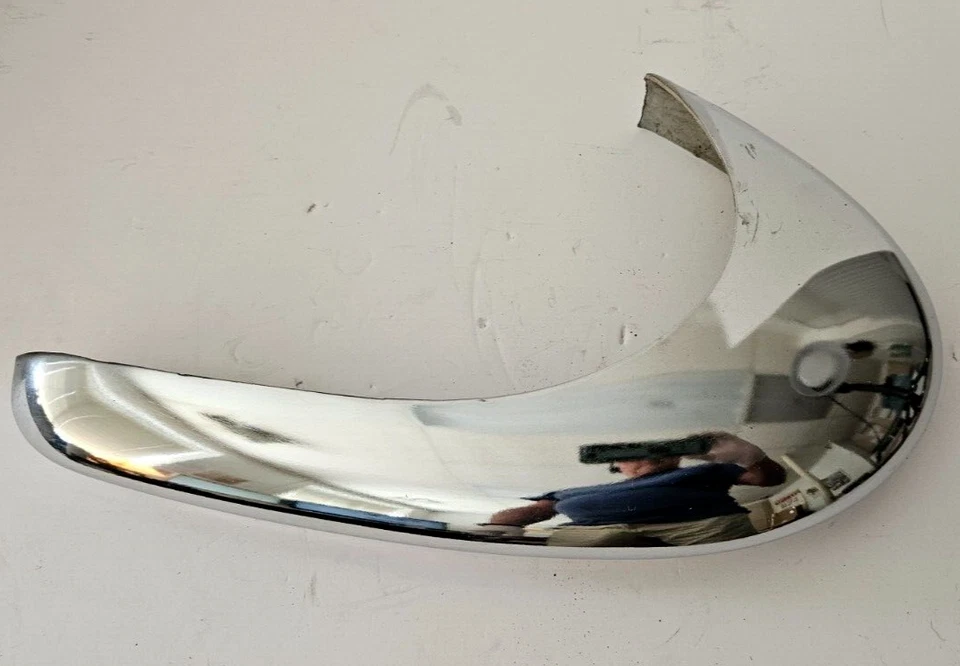 Хромированная крышка верхнего бампера со стороны водителя для Dodge 1957-1958 годов выпуска 1639489 новая из старых запасов. - Изображение 4 из 4