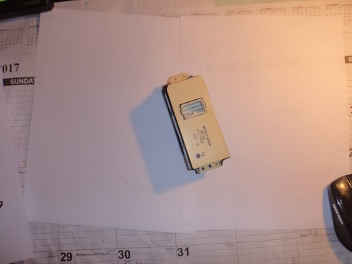 99-01 ISUZU VEHICROSS PASSENGER DOOR WINDOW SWITCH OEM - Picture 2 of 2