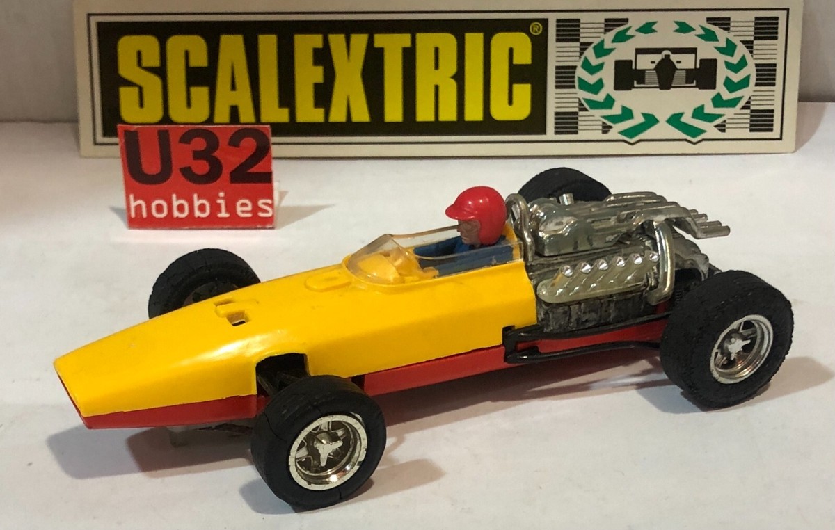 SCALEXTRIC EXIN C-36 HONDA RA273 F1 RACE TUNED AMARILLO CHASIS