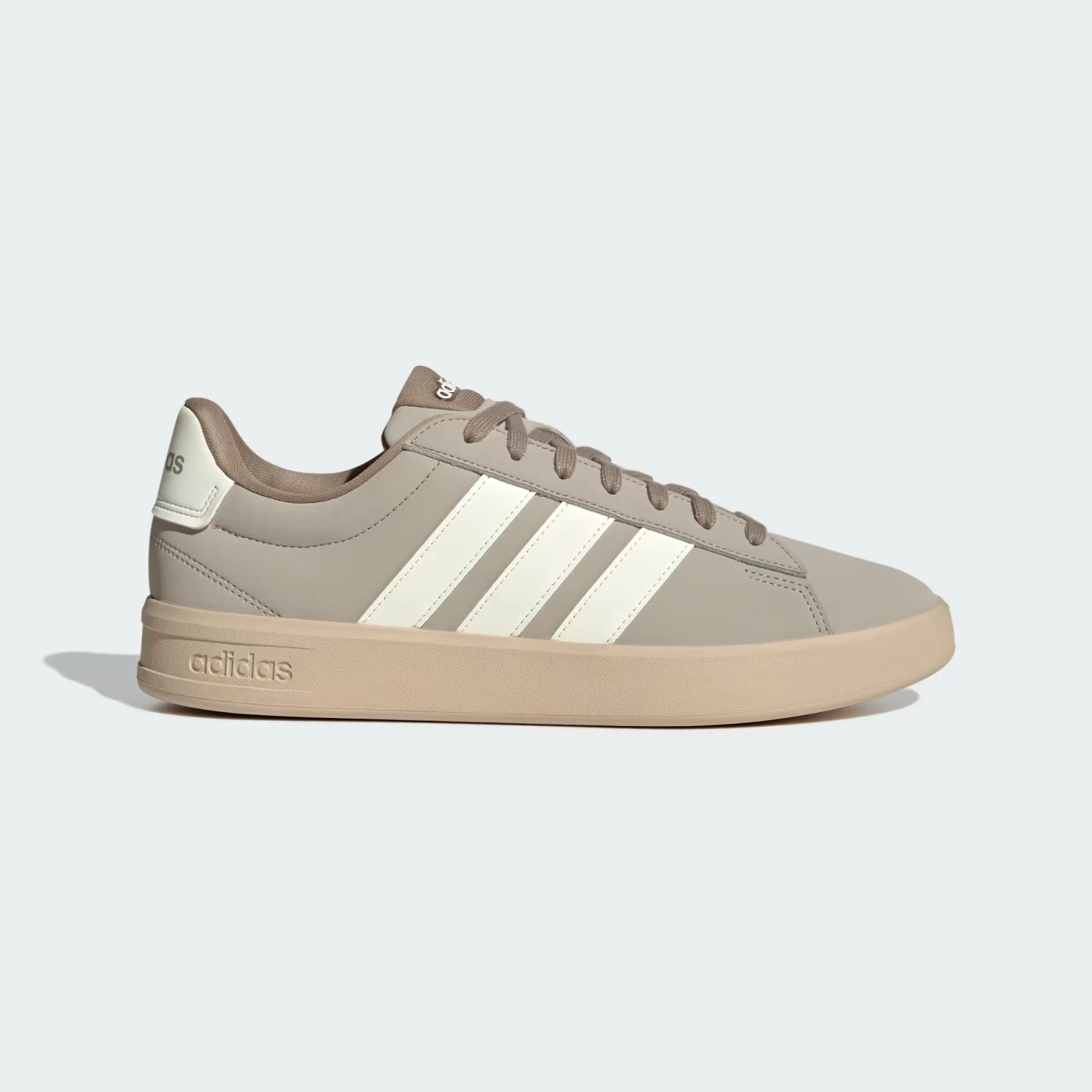 Adidas GRAND COURT 3.0 Shoes in Light Brown/Off White