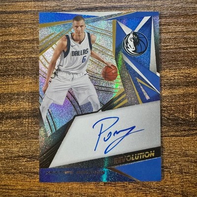 2019-20 Panini Revolution Kristaps Porzingis Auto #AH-KPZ Dallas Mavericks