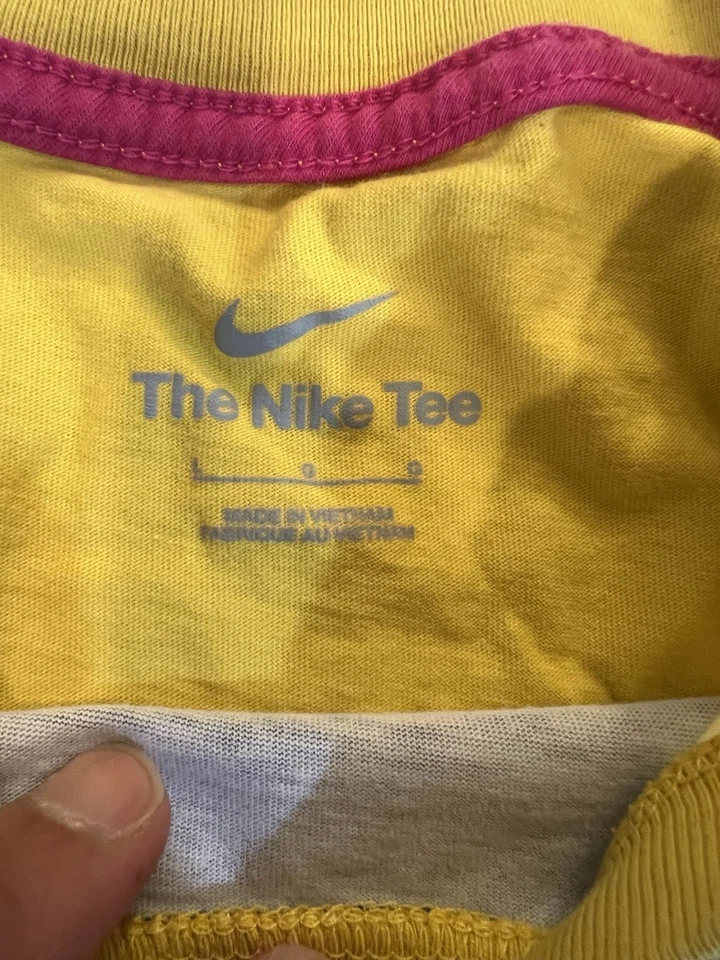 Camiseta Nike FC Barcelona 21/22 Voice Dist Rising Grande Auténtica Foto 3 de 4