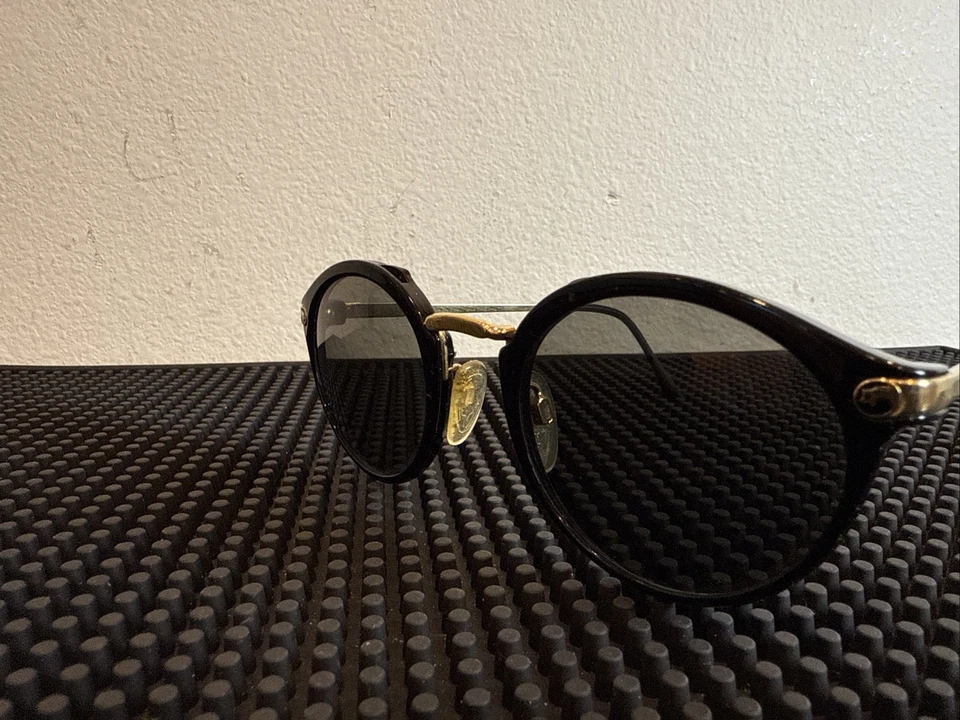 Gafas de sol vintage San Remo by Gargoyles - llantas redondas - negras y doradas - raras Foto 2 de 4