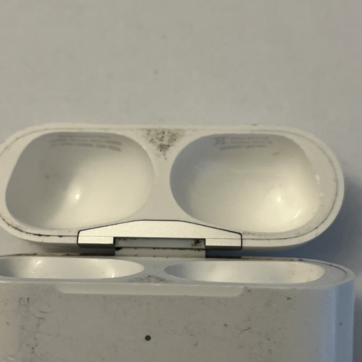 Apple AirPods Pro 2nd Generation Gen 2 2023 A2968 with Magsafe USB