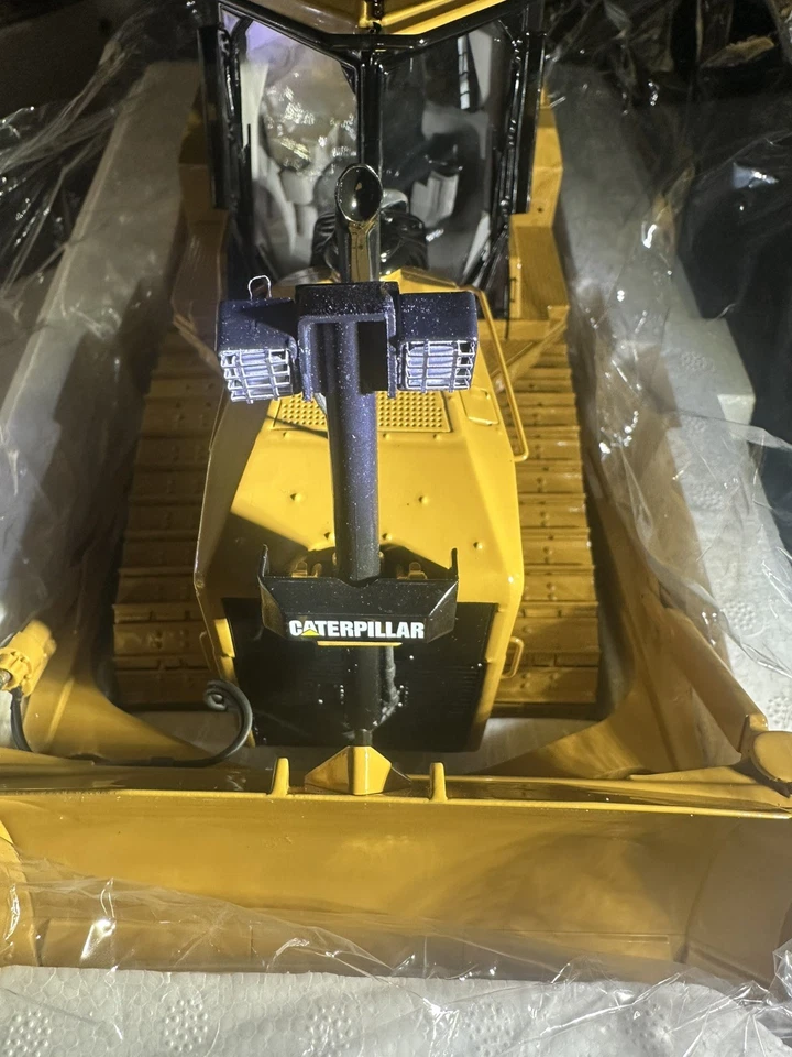 CATERPILLAR D-7E BULLDOZER WITH TRIPLE RIPPER BY CCM - Image 2 of 4