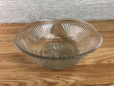 Schöne Glasschale aus Kristallschliff eckig mit abgerundeten Kanten 