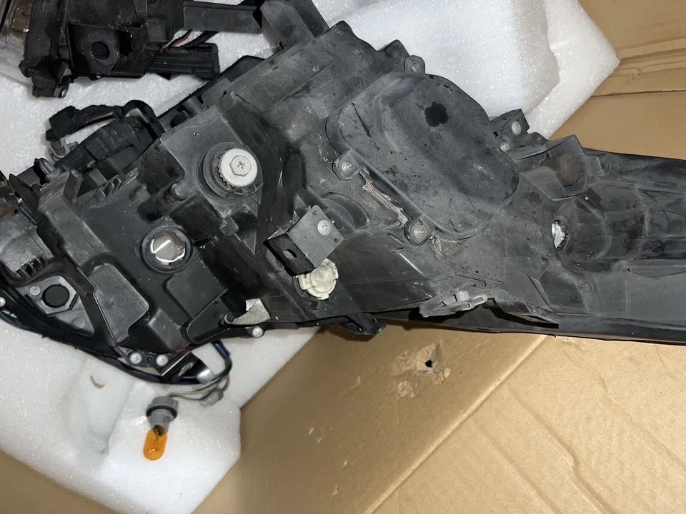 Juego de pares de faros delanteros para 11-12 Infiniti G25/10-13 G37 sedán izquierdo y derecho Foto 4 de 4