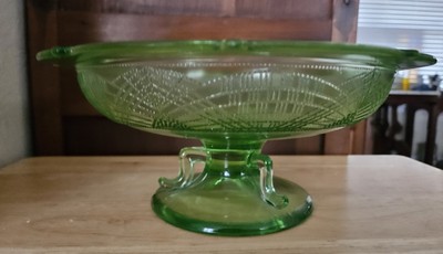 L.E. Smith Romanesque Green Footed Bowl Beaded Arch
