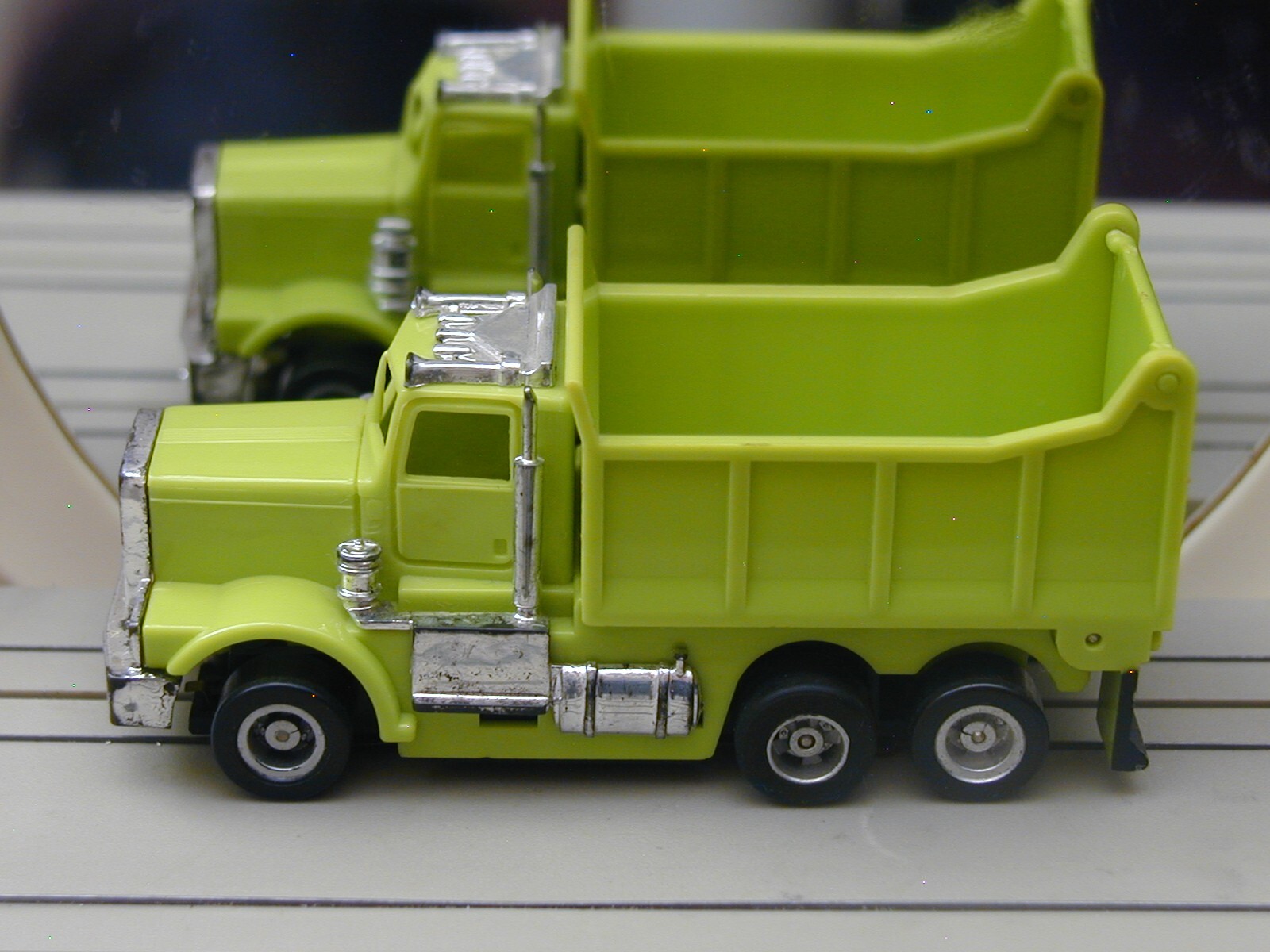 Green Dump Truck Track tested Tyco US1 Electric Trucking slot car lot