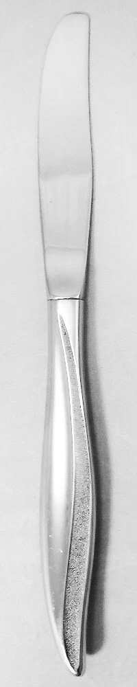 TEXTURA by Oneida Deluxe Dinner Knife 8.5" Serrated NEW NEVER USED made in USA