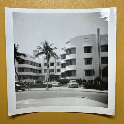Haddon Hall Hotel Miami FL Miami Beach ORIGINAL snapshot vintage photo - Afbeelding 1 van 3