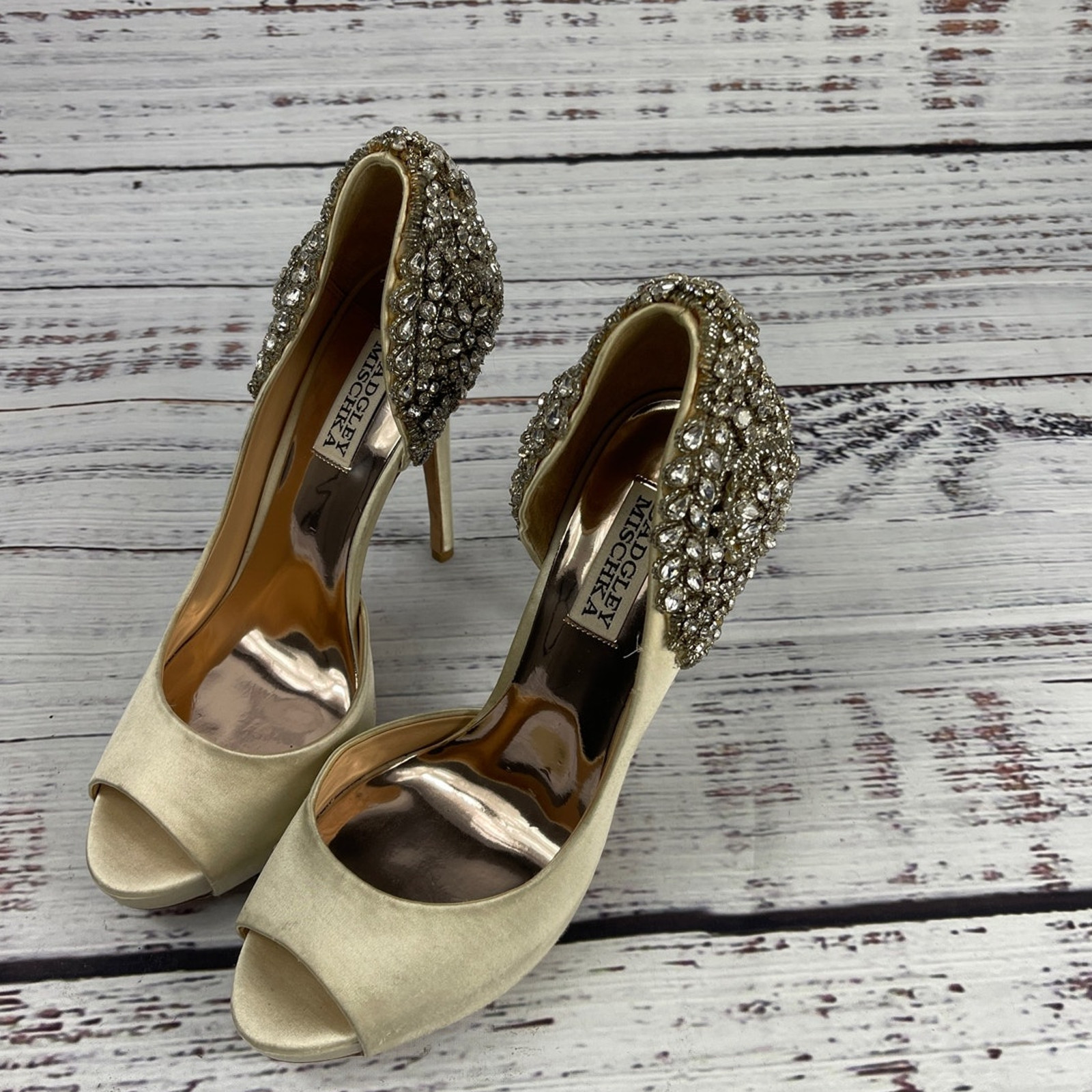 Badgley Mischka Women's Size Ivory Open Toe Vicki Heels