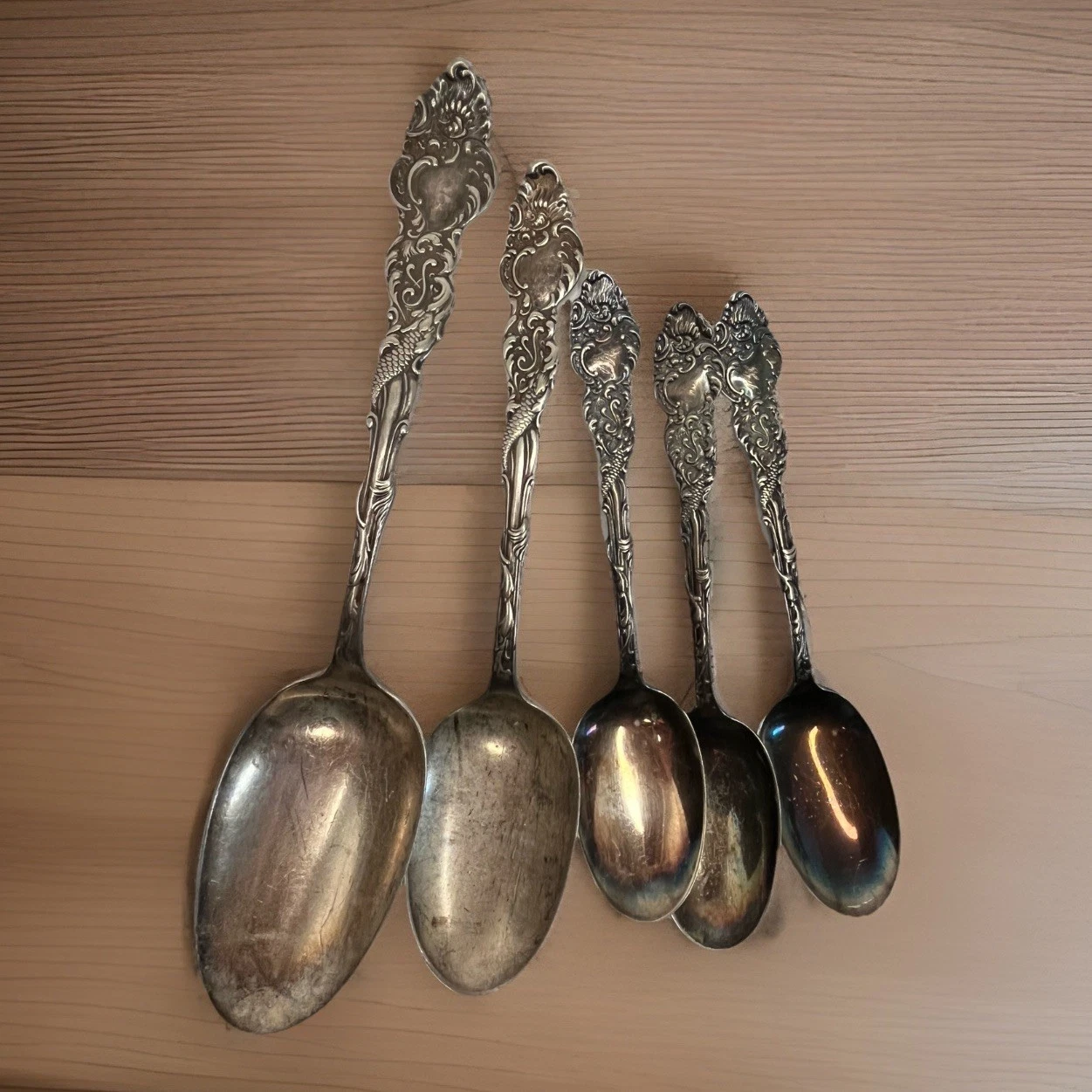 5 Columbia by 1847 Rogers Plate Silverplate Spoons table serving SL