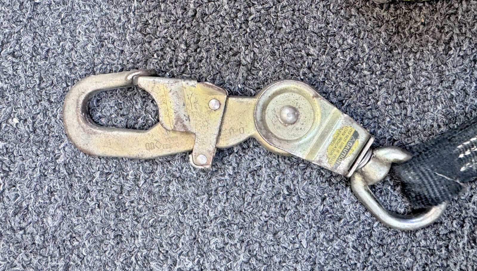 Dyna-Lock MOD4926J, Self-Retracting Lanyard 16', USA