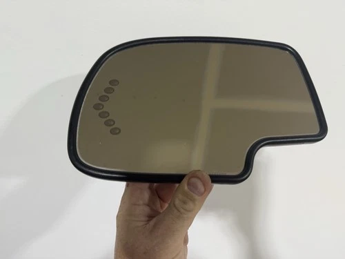 03-06 Suburban Tahoe DRIVER LEFT HEAT AUTO DIM Mirror GLASS W Signal OEM Read Ad