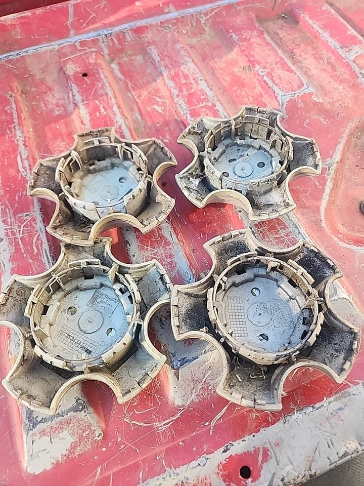 Juego de 4 tapas centrales Mercury Milan o Montego, 2005-2009 parte # 5T53 1A096 AC Foto 4 de 4