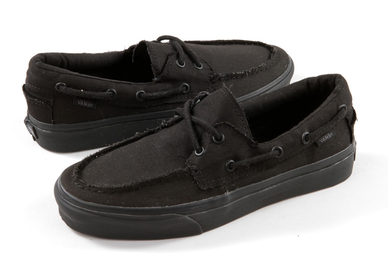 all black canvas vans