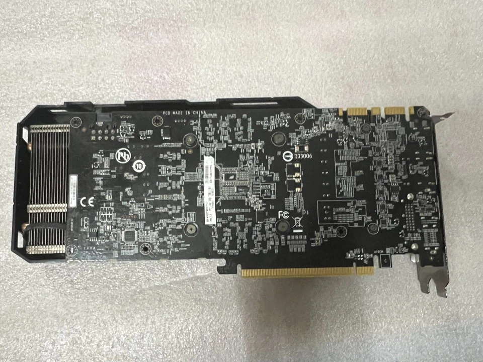 GIGABYTE NVIDIA GeForce GTX1070Ti WINDFORCE RCE 8GB GDDR5 Graphics Video Card - Image 2 of 4