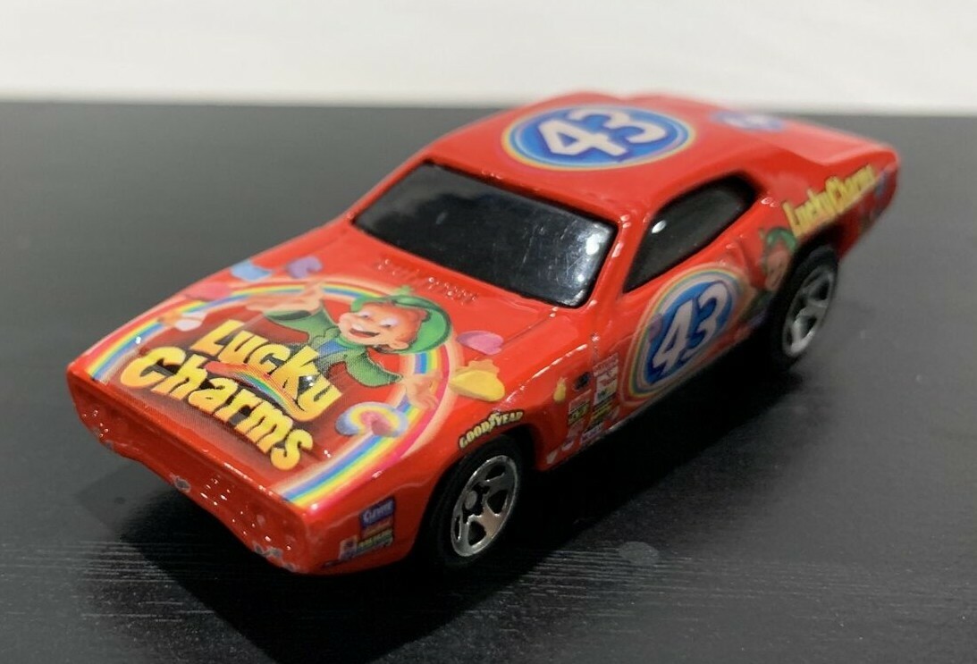 Vintage Richard Petty Salute #43 Lucky Charms Hot Wheels '71