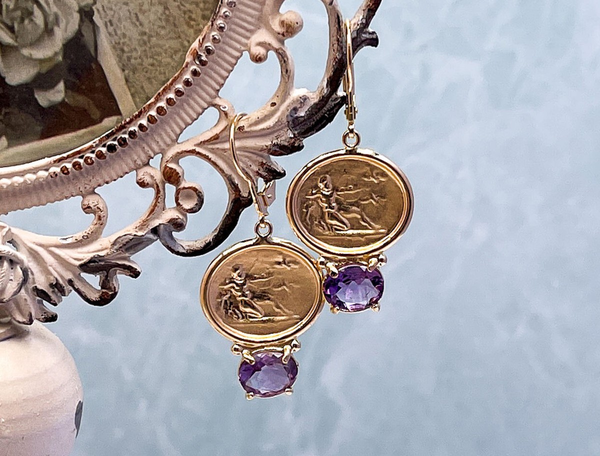 TAGLIAMONTE Designs (OR164) 925SS/YGP Cameo Earrings*Amethyst 