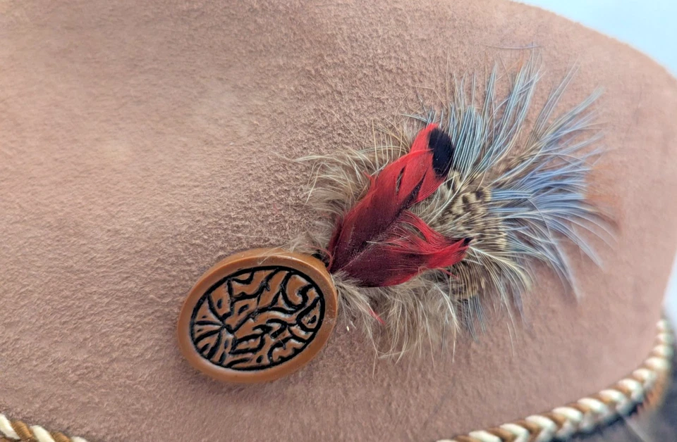 Sombrero Fedora De Colección Años 60 Para Hombre Marrón Piel Sintética con Pluma Mediana Foto 2 de 4