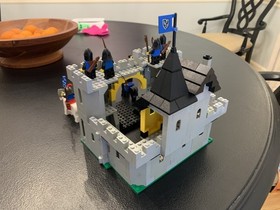 Lego - Black Falcons Fortress 6074 - Complete - No Manual - free shipping!