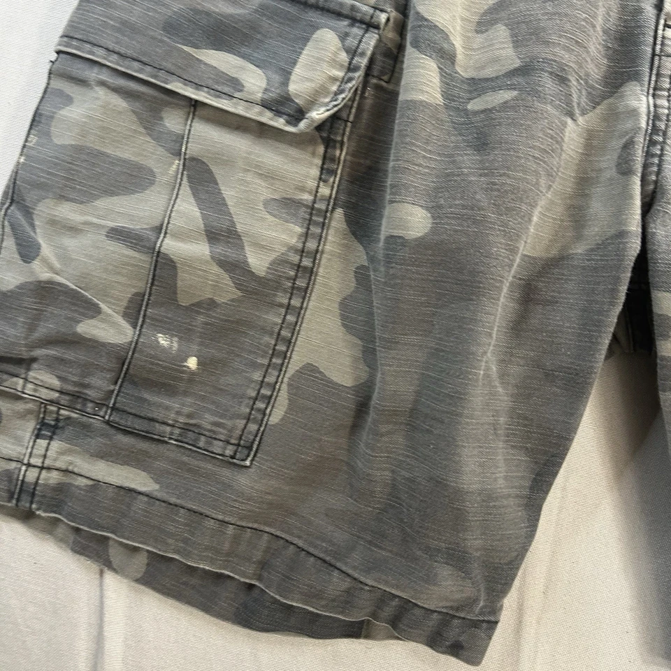 Pantalones Cortos de Carga Levi Strauss & Co. Camuflaje Para Hombre Talla 36 Foto 2 de 4