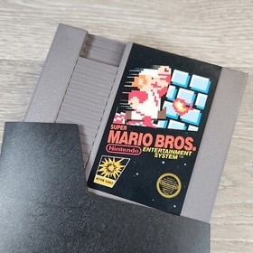 Super Mario Bros. (Nintendo NES) 5 Screw Game Cartridge w/ Dust Cover