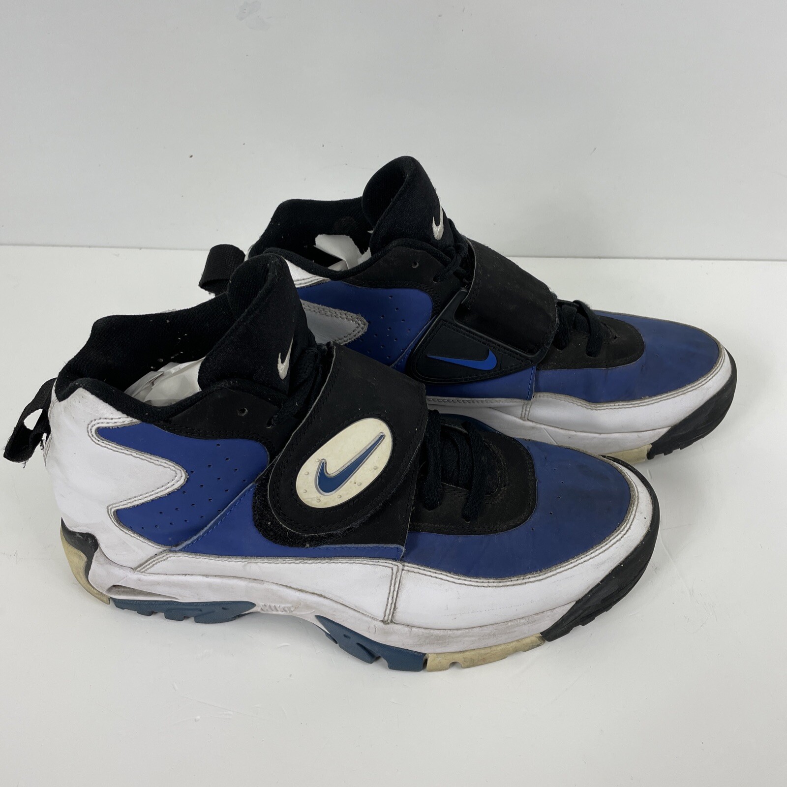 junior seau sneakers
