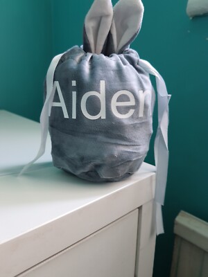 Blau/grau personalisierte Hase Samtbeutel, Leckerlibeutel, Osterfüller, Geschenke