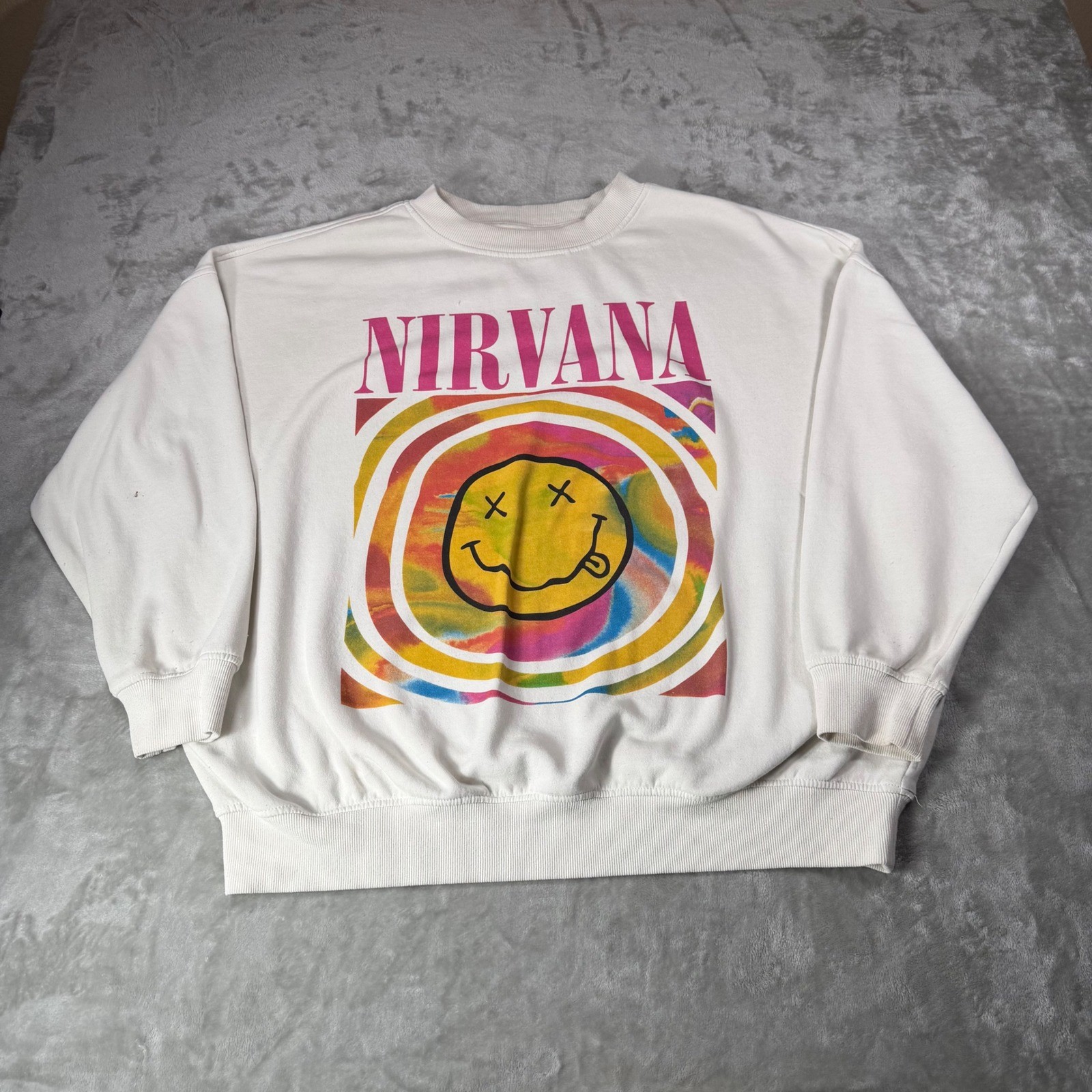 Nirvana Smiley Face Graphic Sweatshirt White Crewneck Pullover Mens XL