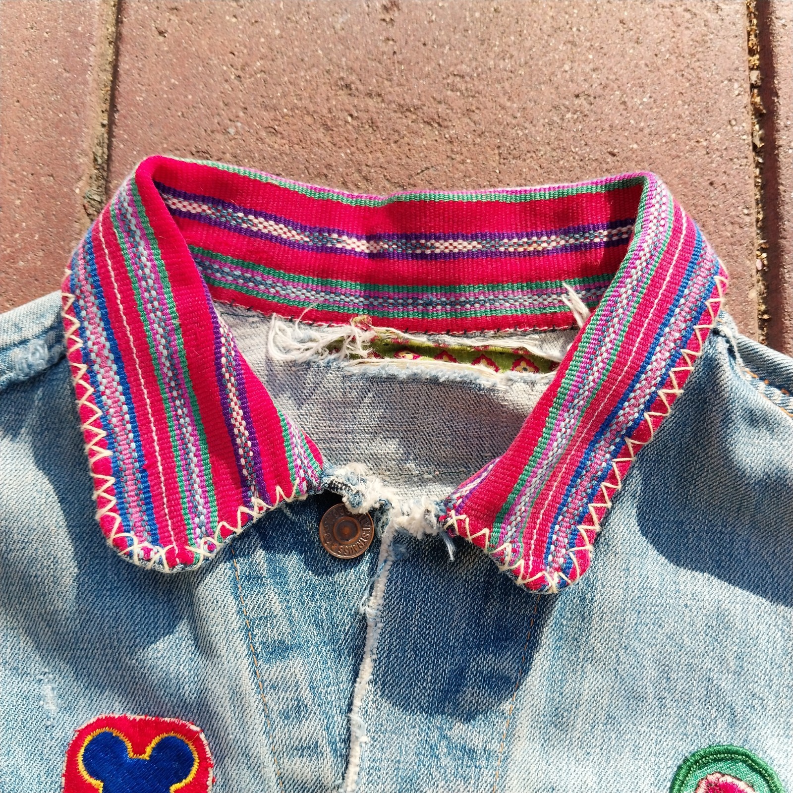 VTG THRASHED 1960s LEVI'S TYPE 3 DENIM TRUCKER JACKET HIPPIE REPAIRS JEANS USA image 5