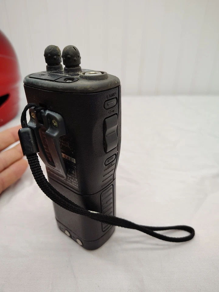 Radio marina sumergible estándar Horizon HX350S VHF sin probar Foto 4 de 4