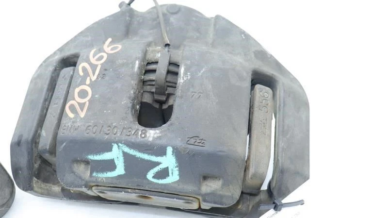 司机左右卡钳前部适合 03-08 宝马 760i 63698 — 第 4/4 张图片