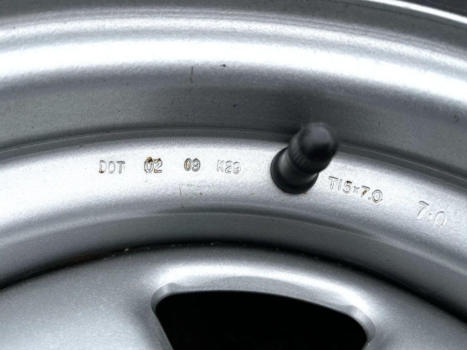 Reserverad Jeep Wrangler Cherokee T 15x7,0 Stahlfelge Nabendeckel SF8952-000-153 - Bild 2 von 4